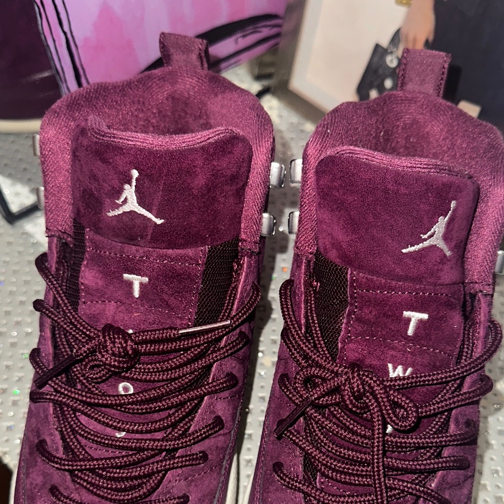 Air Jordan 12 Retro "Bordeaux" EUC - Picture 3 of 13